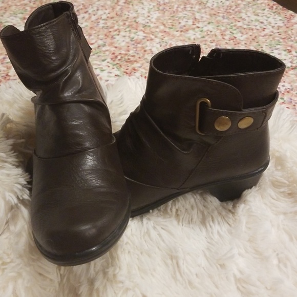 Easy Street Shoes - Easy Street | Brown Ankle Boots| Size 7.5